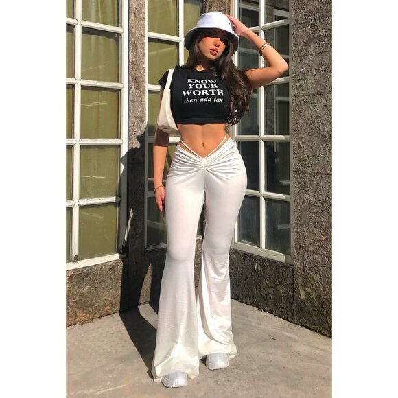 Fashion Nova ✦ Add Tax Graphic Tee ✦ Black Crew Neck Know Your Worth Top M NWT - Picture 1 of 5